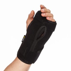 BraceUP Carpal Tunnel Wrist Brace Night Support Lightweight Splint wit...