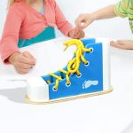 Wooden Lacing Shoe Toy,Shoe Tying Aid Fine Motor Skills Toy Learn to T…
